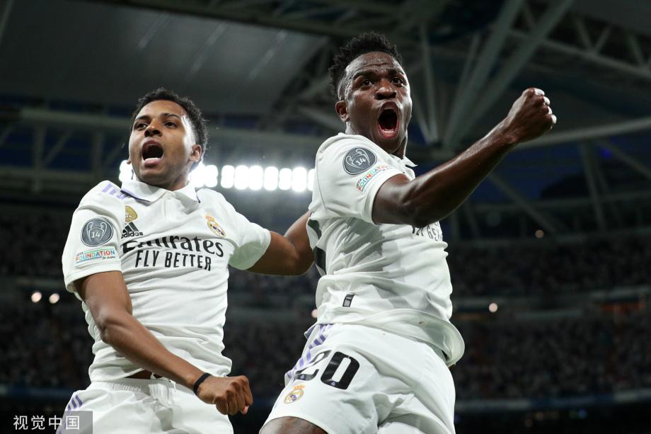 轰然倒下时 轰然倒下时