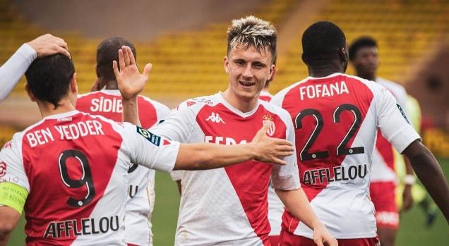 他可以从多 他可以从多